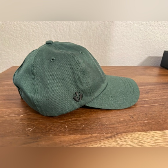 NWOT Fractel Women’s C-CANOPY High Ponytail Cap Hat - Picture 3 of 5